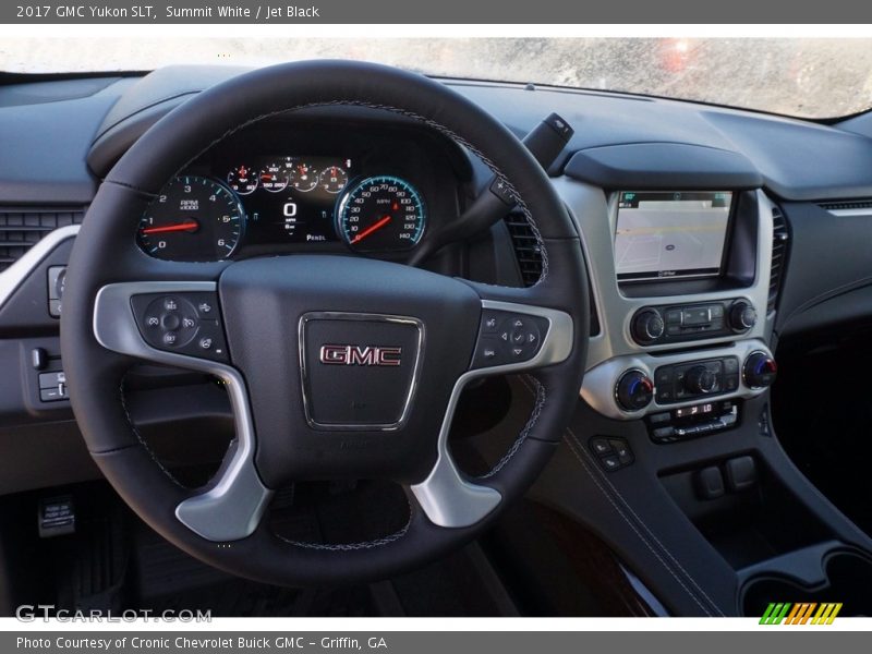 Summit White / Jet Black 2017 GMC Yukon SLT