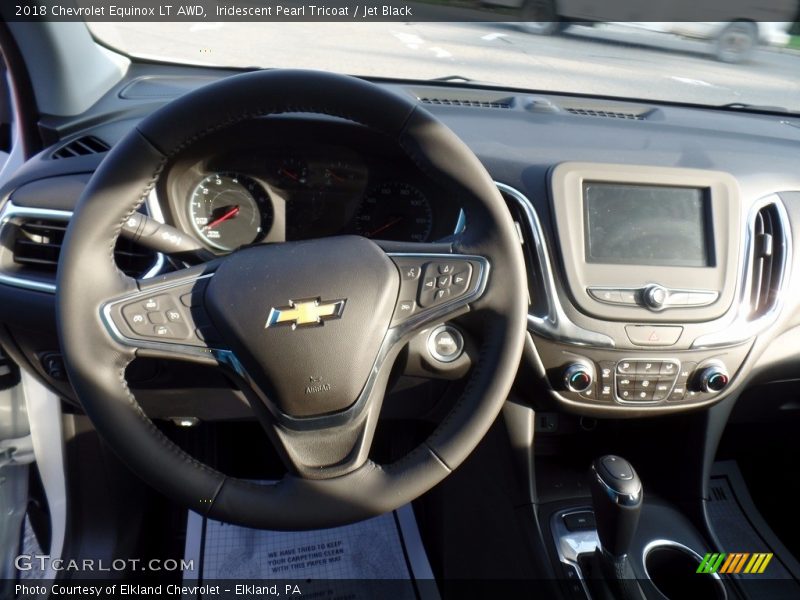 Iridescent Pearl Tricoat / Jet Black 2018 Chevrolet Equinox LT AWD