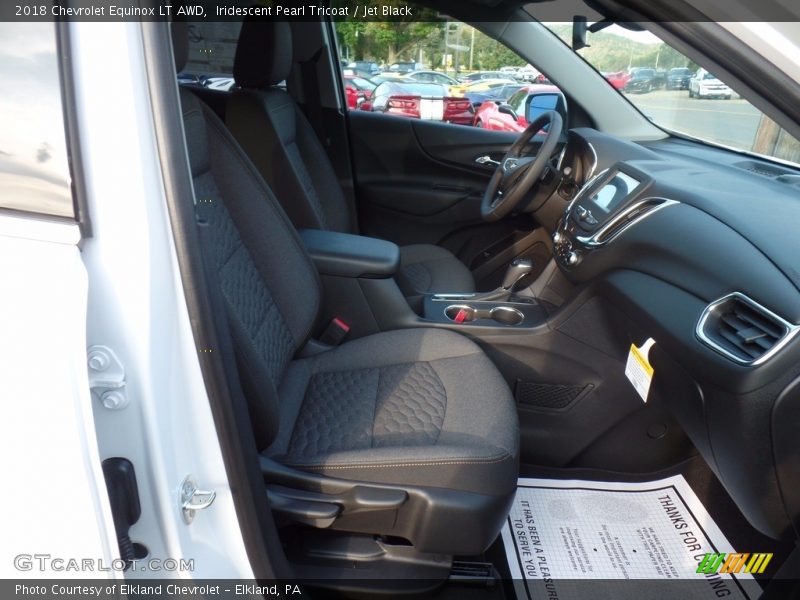 Iridescent Pearl Tricoat / Jet Black 2018 Chevrolet Equinox LT AWD