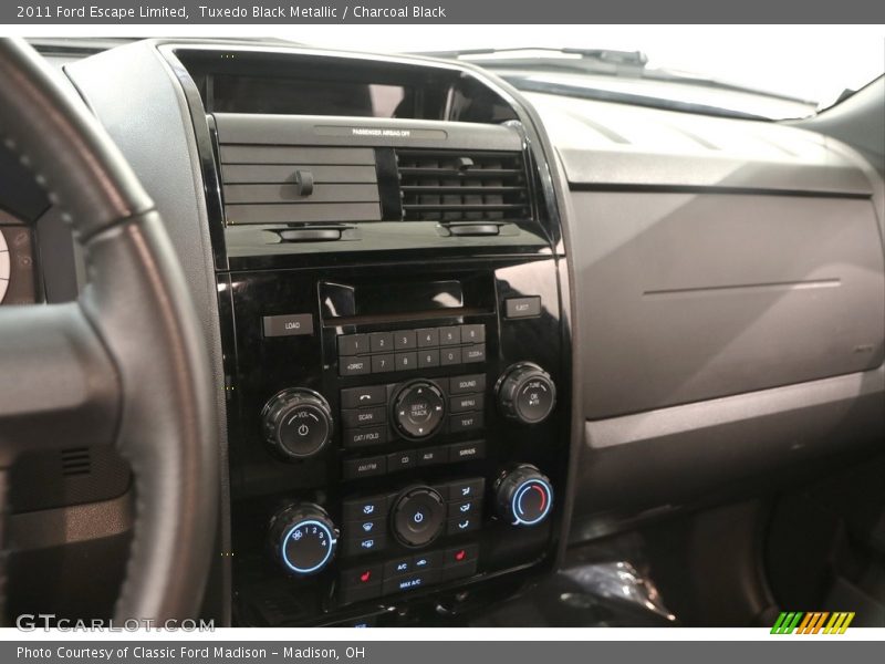 Tuxedo Black Metallic / Charcoal Black 2011 Ford Escape Limited