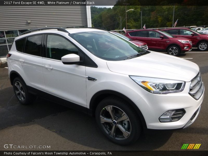 White Platinum / Charcoal Black 2017 Ford Escape SE 4WD