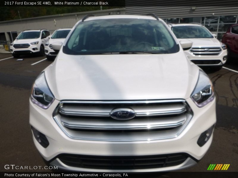 White Platinum / Charcoal Black 2017 Ford Escape SE 4WD