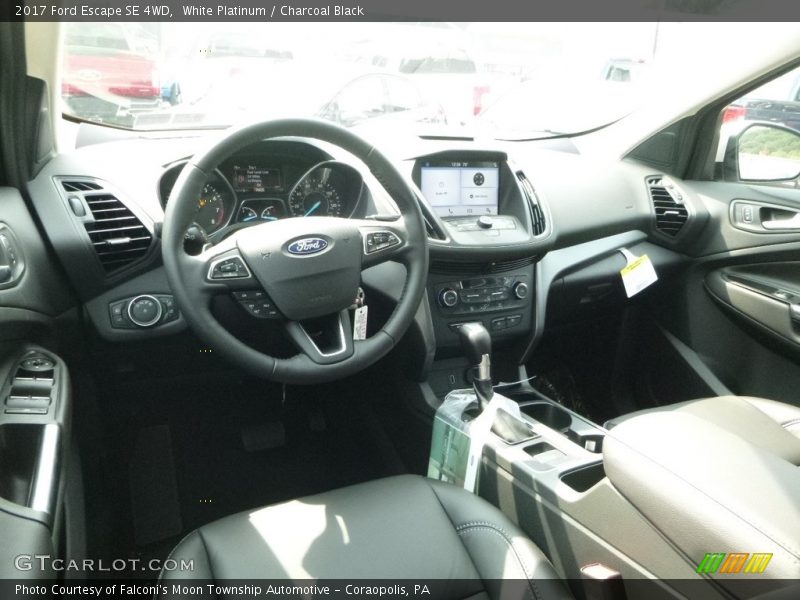 White Platinum / Charcoal Black 2017 Ford Escape SE 4WD