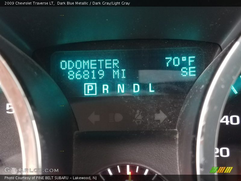 Dark Blue Metallic / Dark Gray/Light Gray 2009 Chevrolet Traverse LT