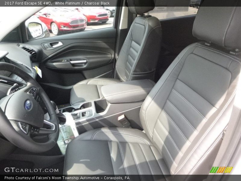 White Platinum / Charcoal Black 2017 Ford Escape SE 4WD