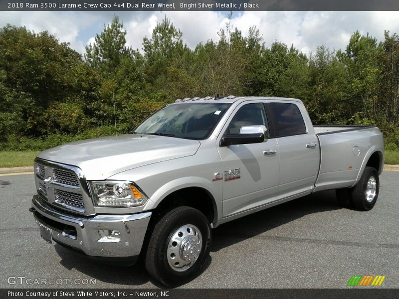 Front 3/4 View of 2018 3500 Laramie Crew Cab 4x4 Dual Rear Wheel