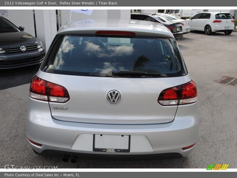 Reflex Silver Metallic / Titan Black 2013 Volkswagen Golf 4 Door