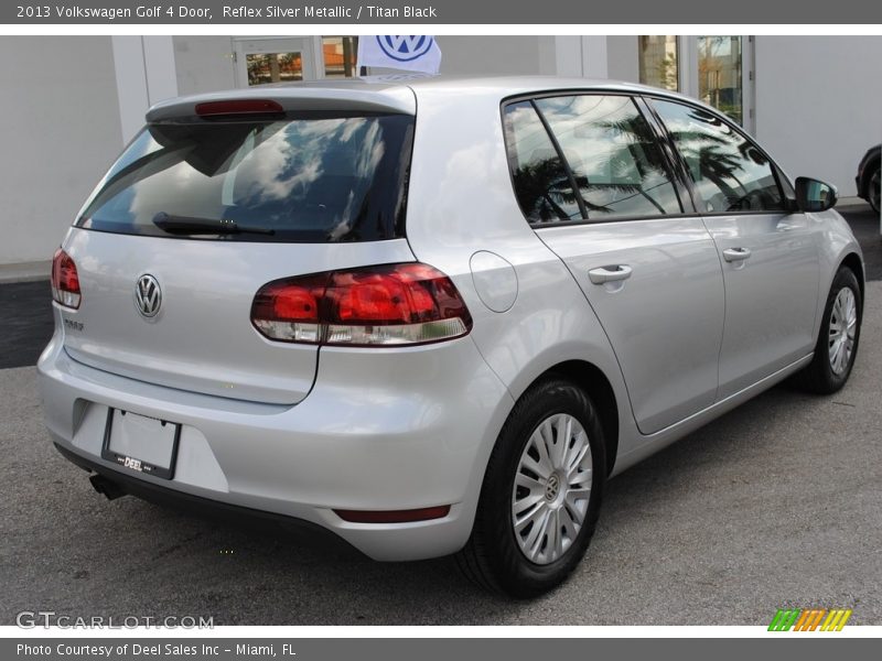 Reflex Silver Metallic / Titan Black 2013 Volkswagen Golf 4 Door