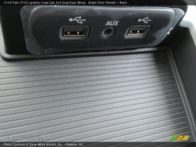 Bright Silver Metallic / Black 2018 Ram 3500 Laramie Crew Cab 4x4 Dual Rear Wheel