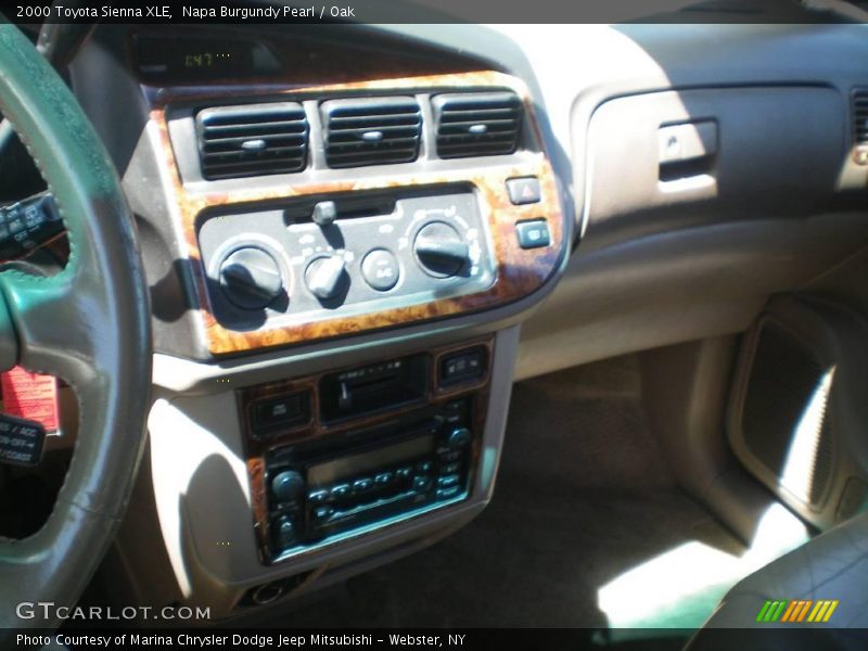 Napa Burgundy Pearl / Oak 2000 Toyota Sienna XLE
