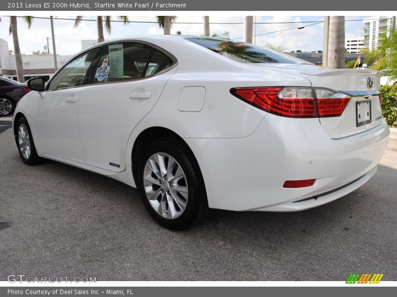 Starfire White Pearl / Parchment 2013 Lexus ES 300h Hybrid