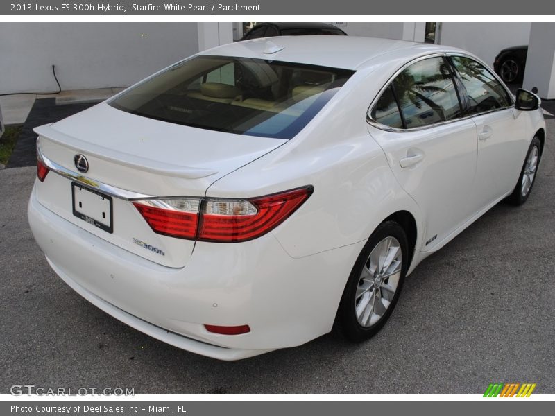 Starfire White Pearl / Parchment 2013 Lexus ES 300h Hybrid