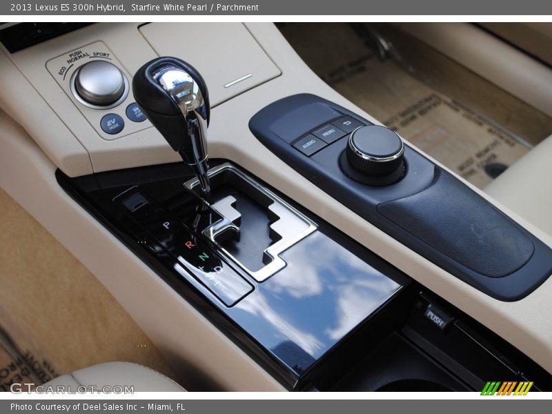 Starfire White Pearl / Parchment 2013 Lexus ES 300h Hybrid