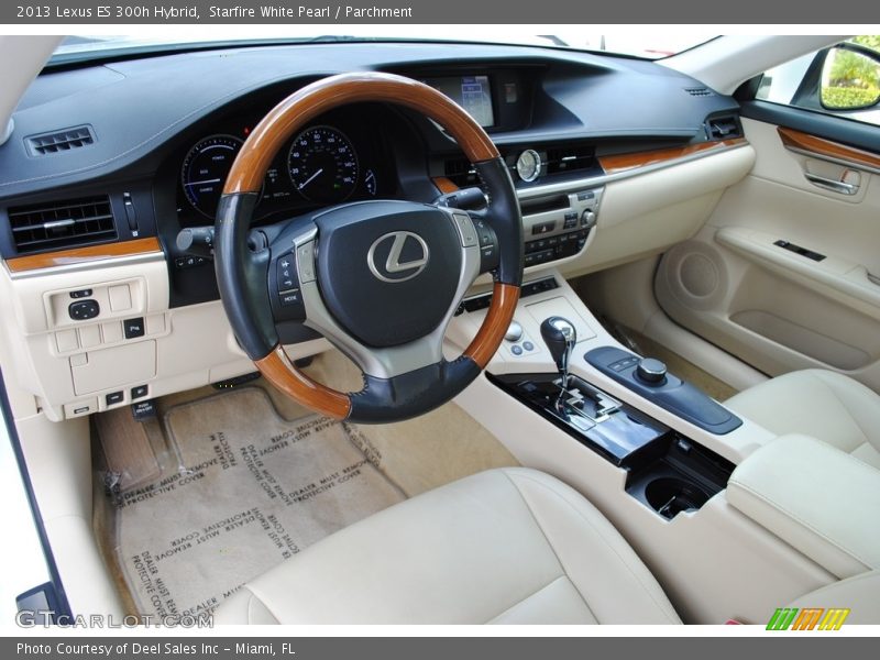 Starfire White Pearl / Parchment 2013 Lexus ES 300h Hybrid