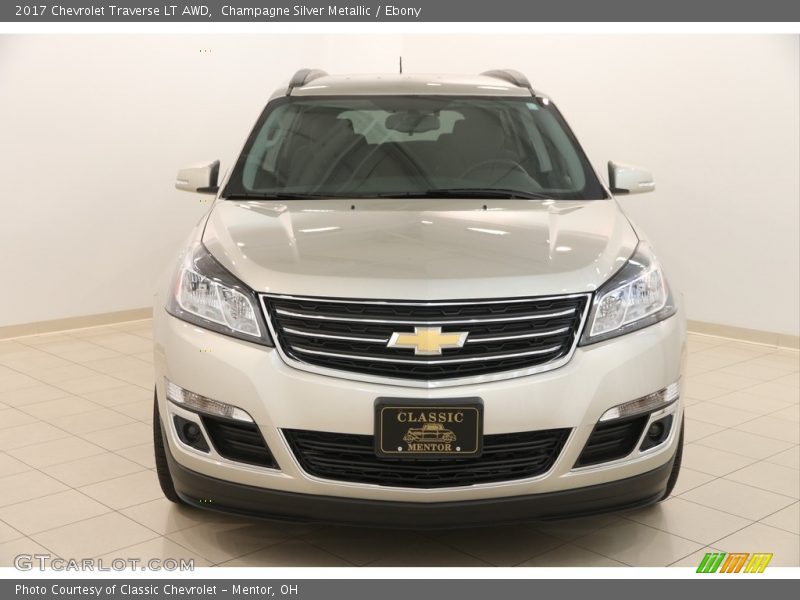 Champagne Silver Metallic / Ebony 2017 Chevrolet Traverse LT AWD