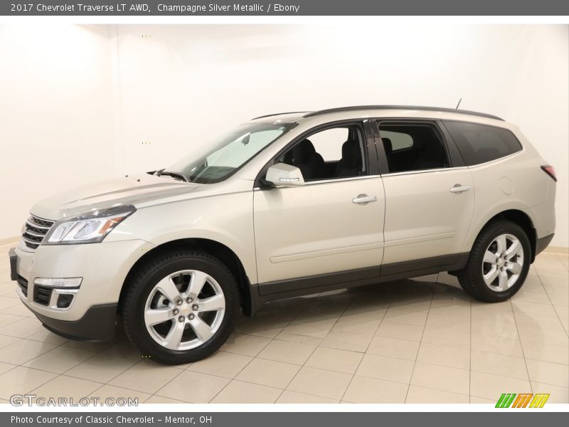 Champagne Silver Metallic / Ebony 2017 Chevrolet Traverse LT AWD