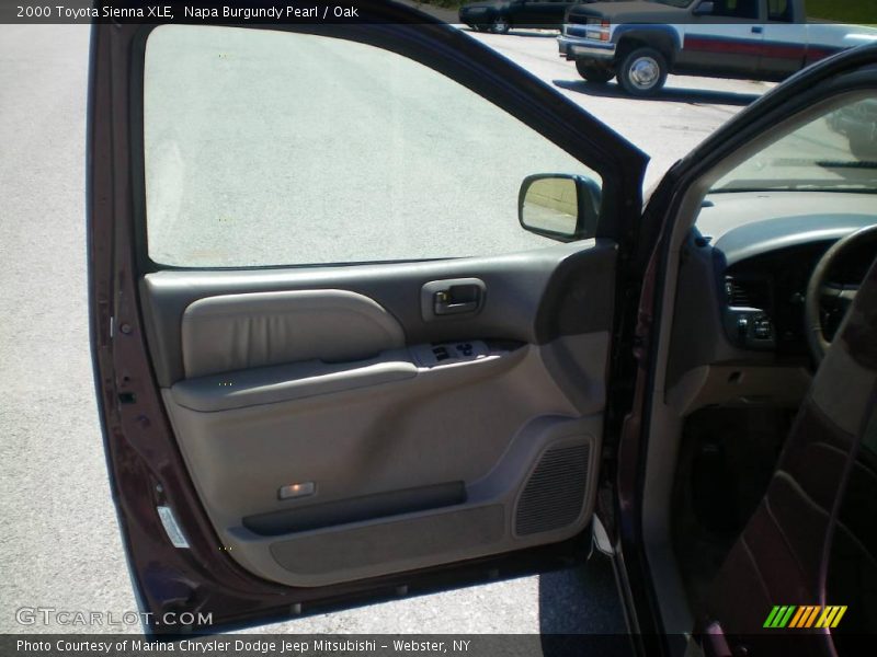 Napa Burgundy Pearl / Oak 2000 Toyota Sienna XLE
