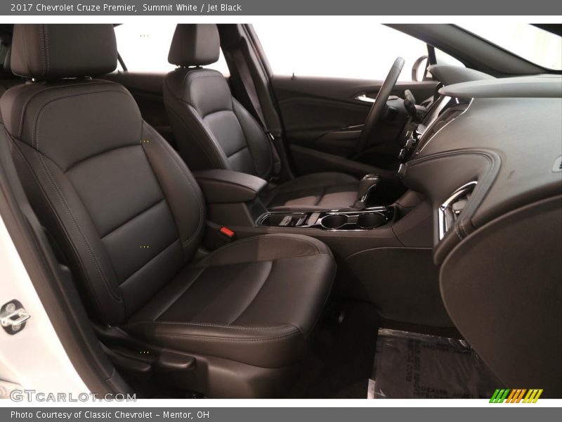 Summit White / Jet Black 2017 Chevrolet Cruze Premier