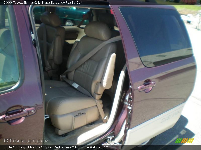 Napa Burgundy Pearl / Oak 2000 Toyota Sienna XLE