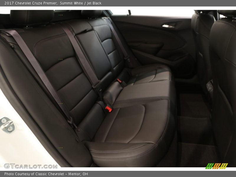 Summit White / Jet Black 2017 Chevrolet Cruze Premier