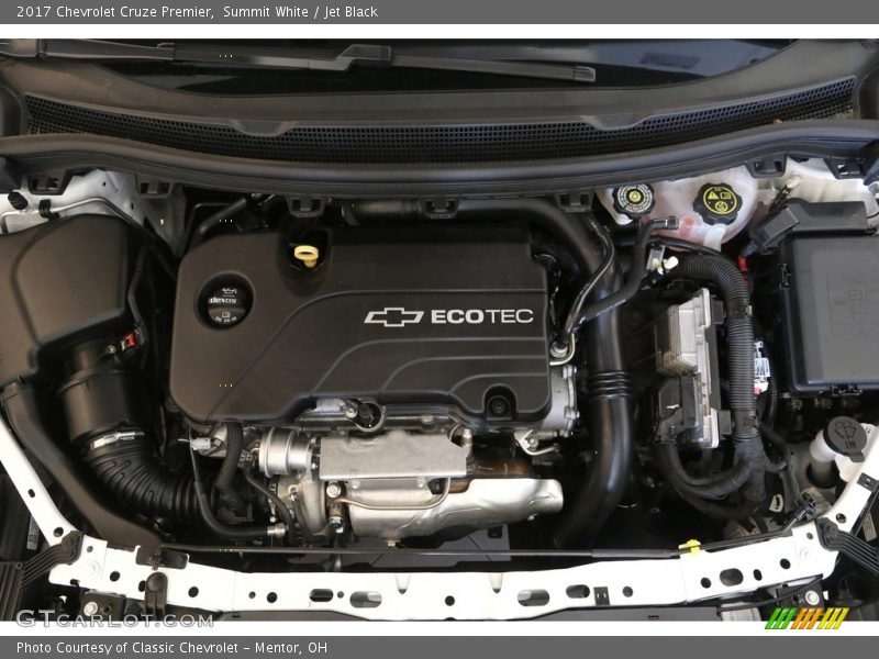 Summit White / Jet Black 2017 Chevrolet Cruze Premier