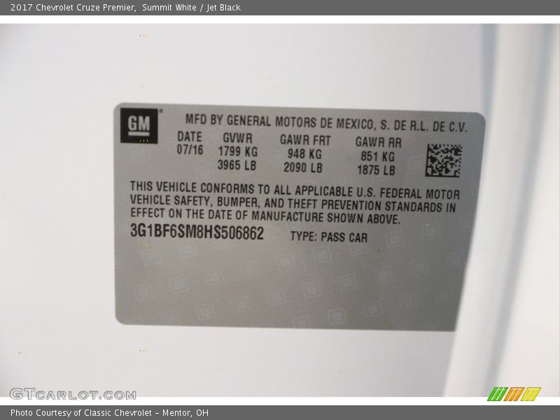 Summit White / Jet Black 2017 Chevrolet Cruze Premier