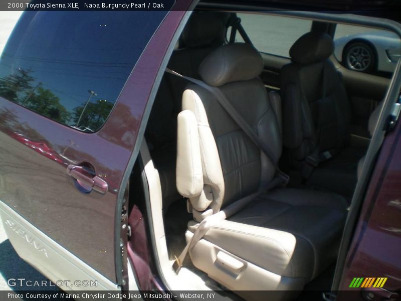 Napa Burgundy Pearl / Oak 2000 Toyota Sienna XLE
