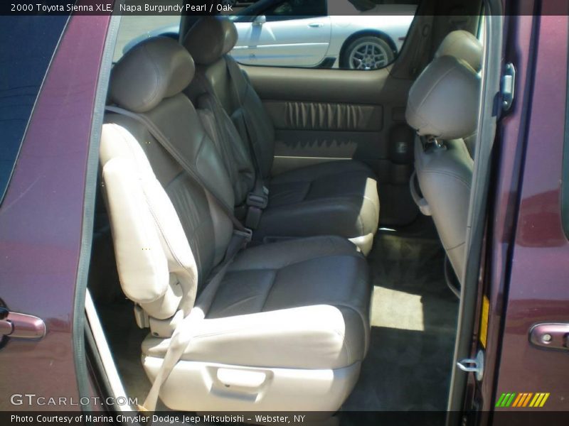 Napa Burgundy Pearl / Oak 2000 Toyota Sienna XLE