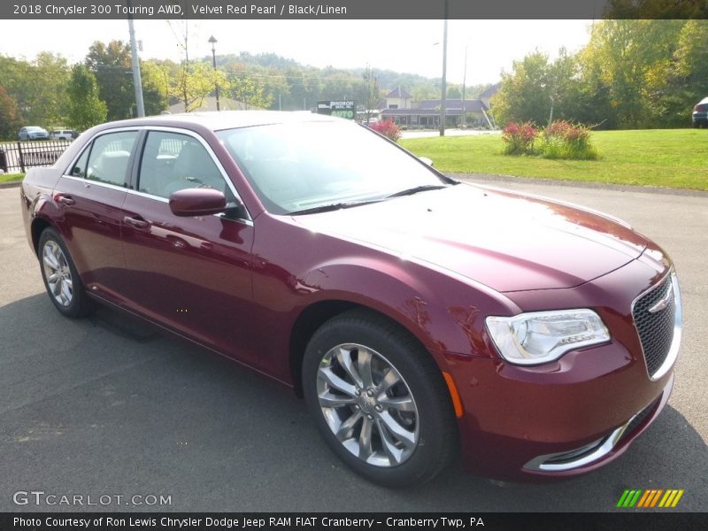 Velvet Red Pearl / Black/Linen 2018 Chrysler 300 Touring AWD