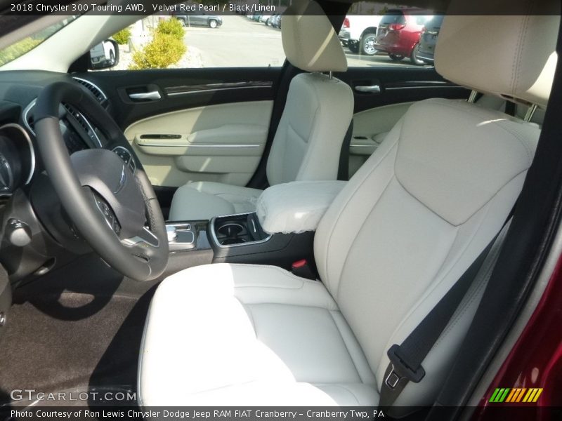 Velvet Red Pearl / Black/Linen 2018 Chrysler 300 Touring AWD