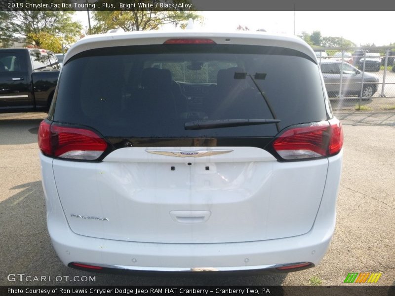 Bright White / Black/Alloy 2018 Chrysler Pacifica Touring L Plus