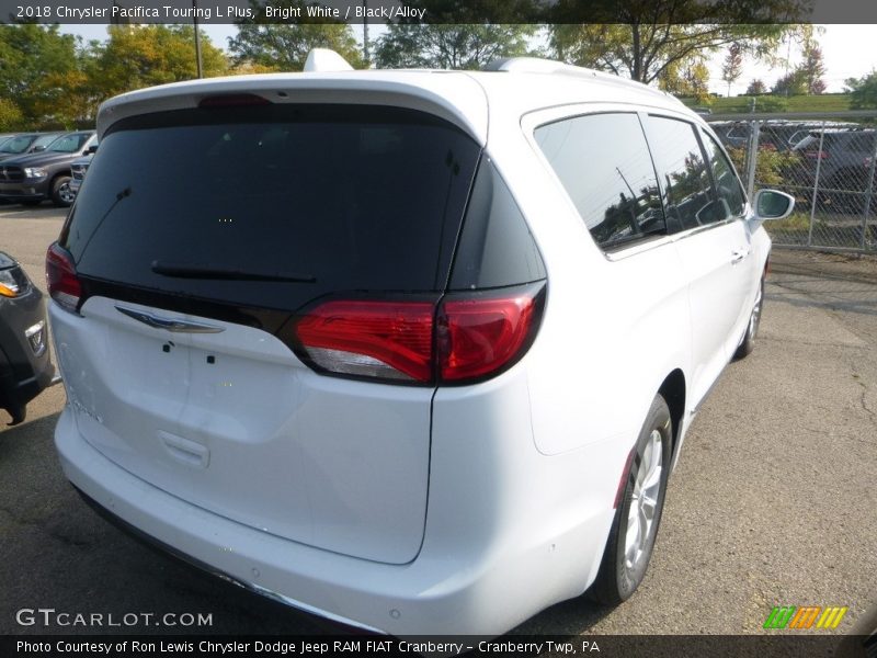 Bright White / Black/Alloy 2018 Chrysler Pacifica Touring L Plus
