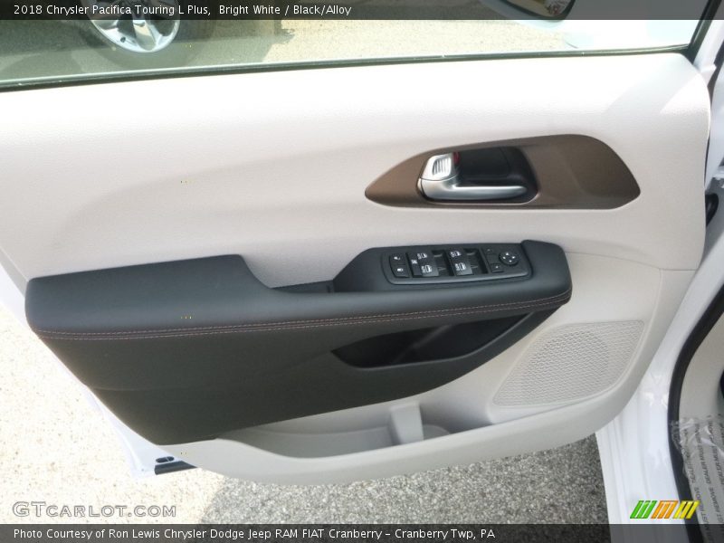 Bright White / Black/Alloy 2018 Chrysler Pacifica Touring L Plus