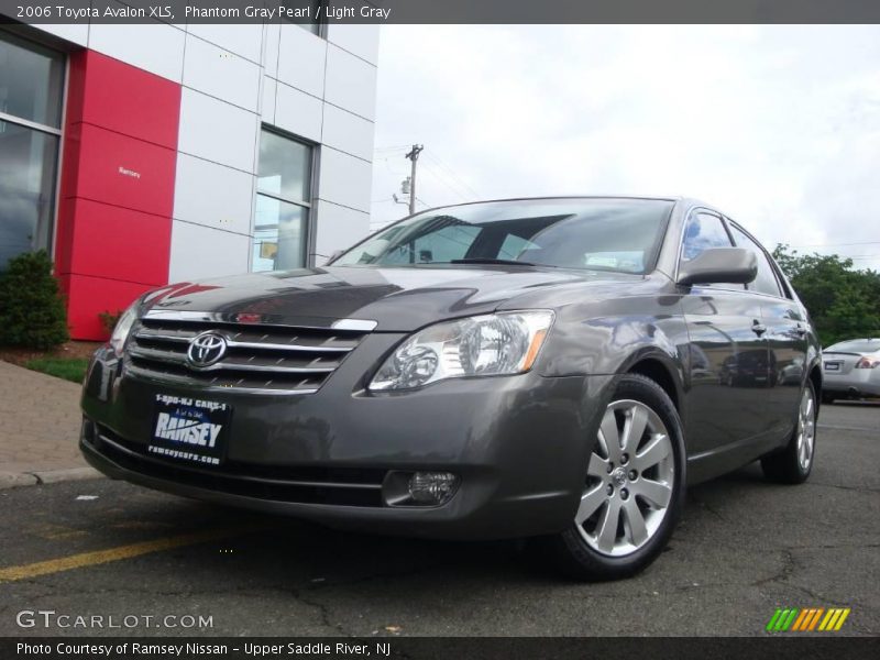 Phantom Gray Pearl / Light Gray 2006 Toyota Avalon XLS