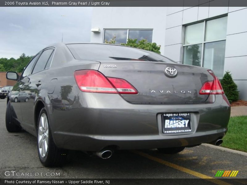 Phantom Gray Pearl / Light Gray 2006 Toyota Avalon XLS