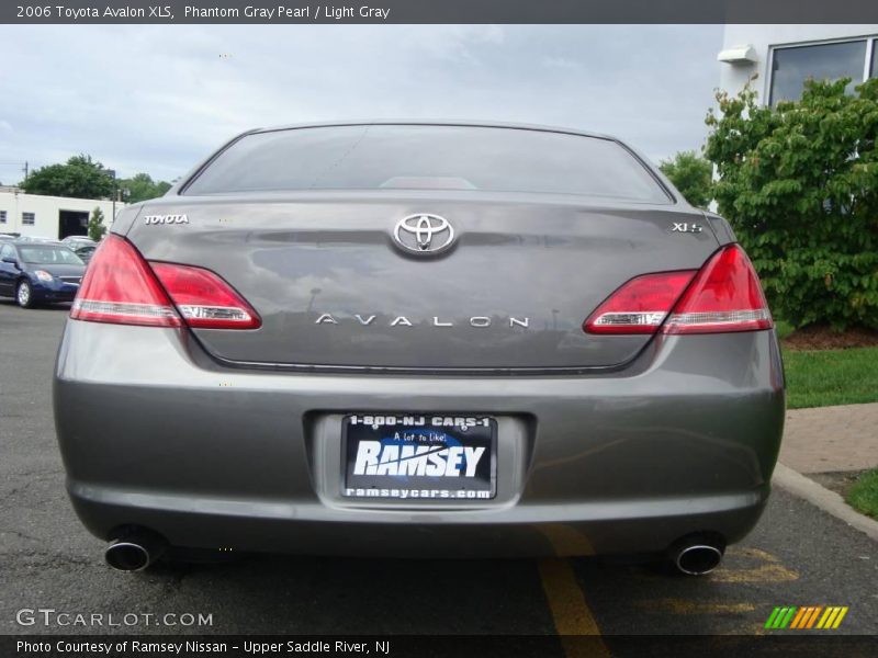 Phantom Gray Pearl / Light Gray 2006 Toyota Avalon XLS