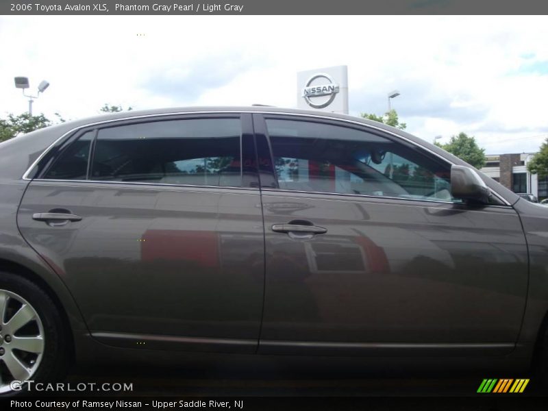 Phantom Gray Pearl / Light Gray 2006 Toyota Avalon XLS