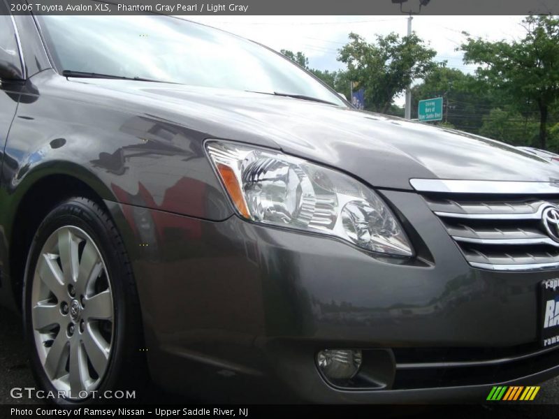 Phantom Gray Pearl / Light Gray 2006 Toyota Avalon XLS