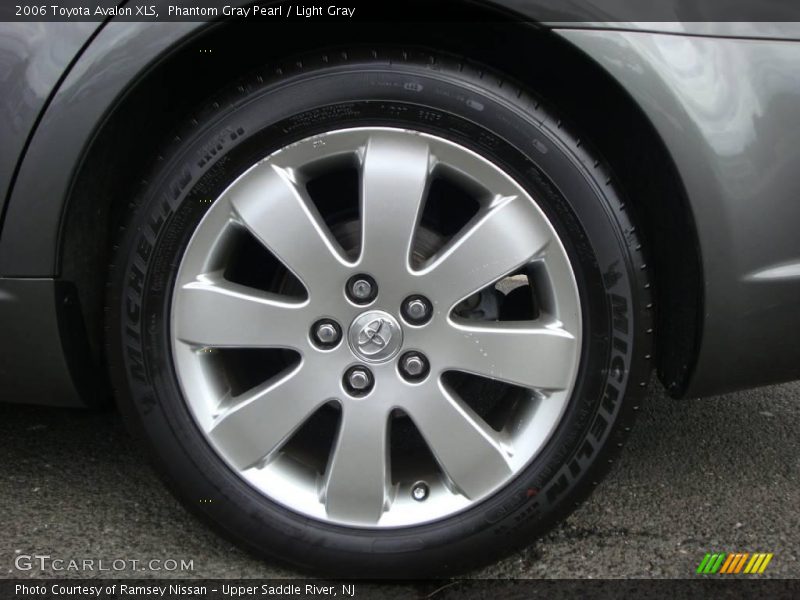 Phantom Gray Pearl / Light Gray 2006 Toyota Avalon XLS