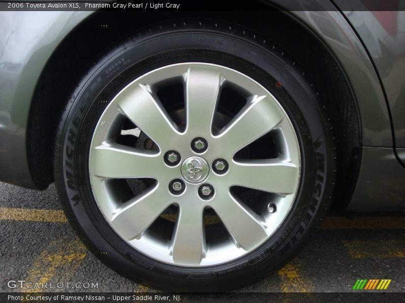 Phantom Gray Pearl / Light Gray 2006 Toyota Avalon XLS