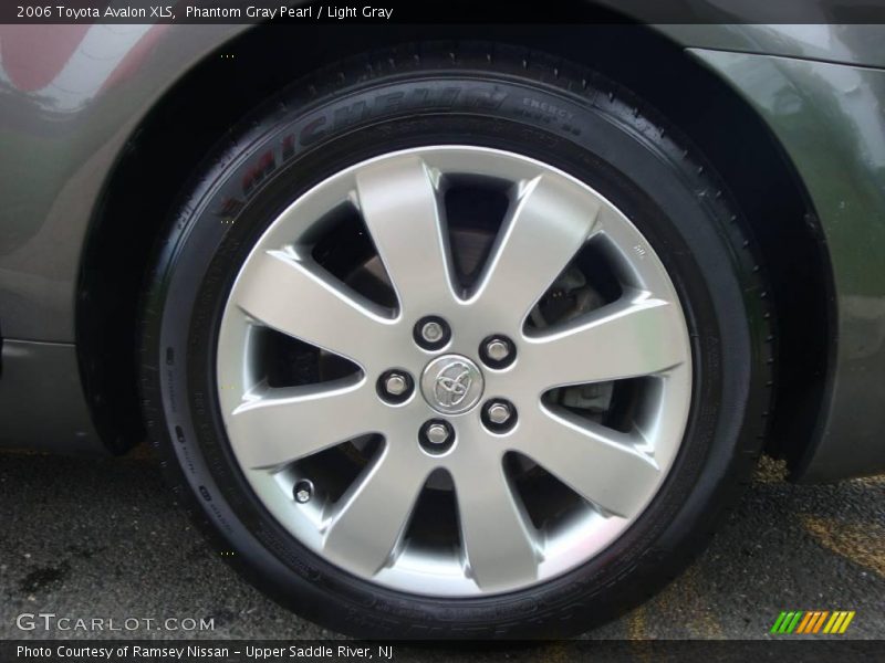 Phantom Gray Pearl / Light Gray 2006 Toyota Avalon XLS