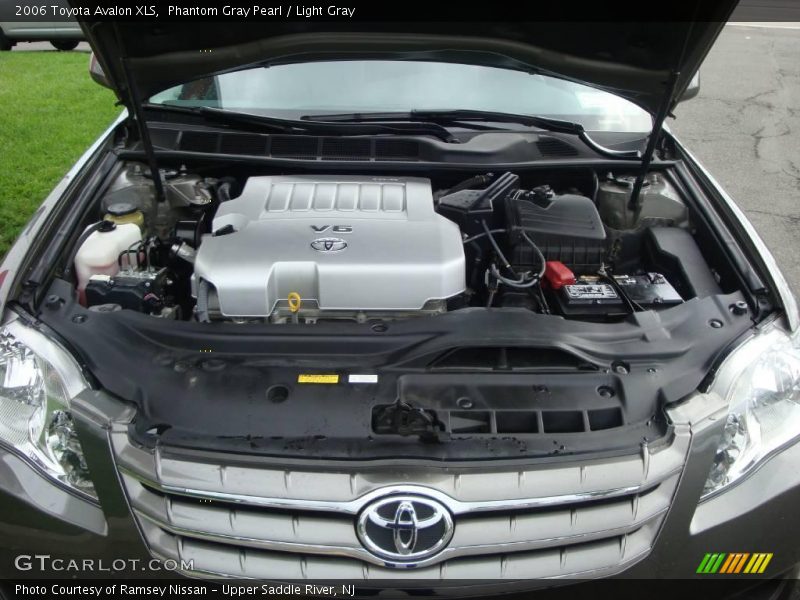 Phantom Gray Pearl / Light Gray 2006 Toyota Avalon XLS