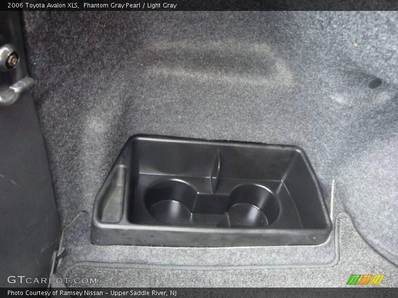 Phantom Gray Pearl / Light Gray 2006 Toyota Avalon XLS