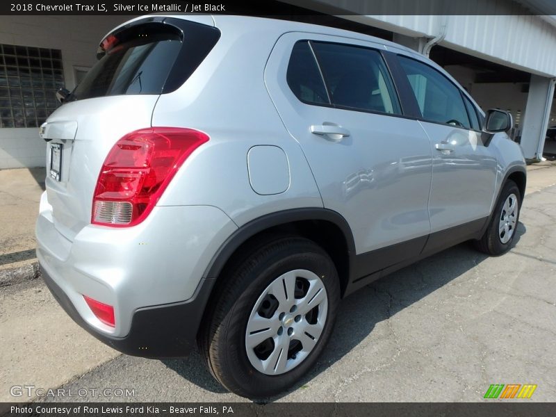 Silver Ice Metallic / Jet Black 2018 Chevrolet Trax LS