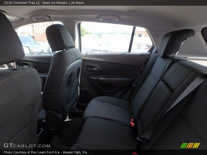 Silver Ice Metallic / Jet Black 2018 Chevrolet Trax LS