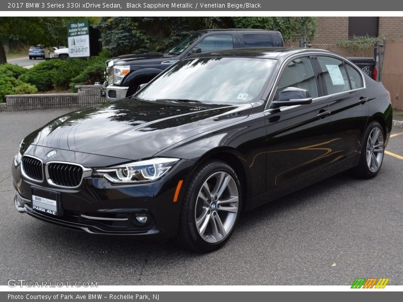 Front 3/4 View of 2017 3 Series 330i xDrive Sedan