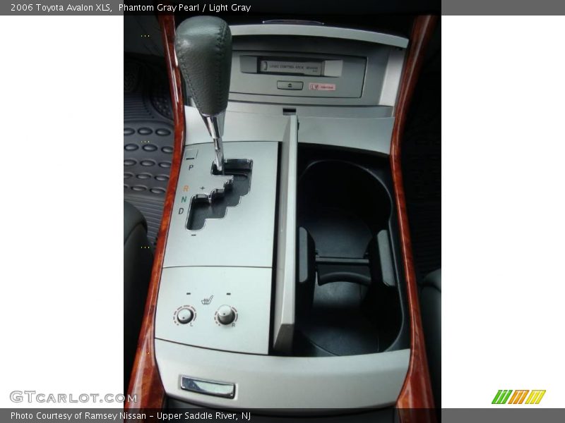 Phantom Gray Pearl / Light Gray 2006 Toyota Avalon XLS