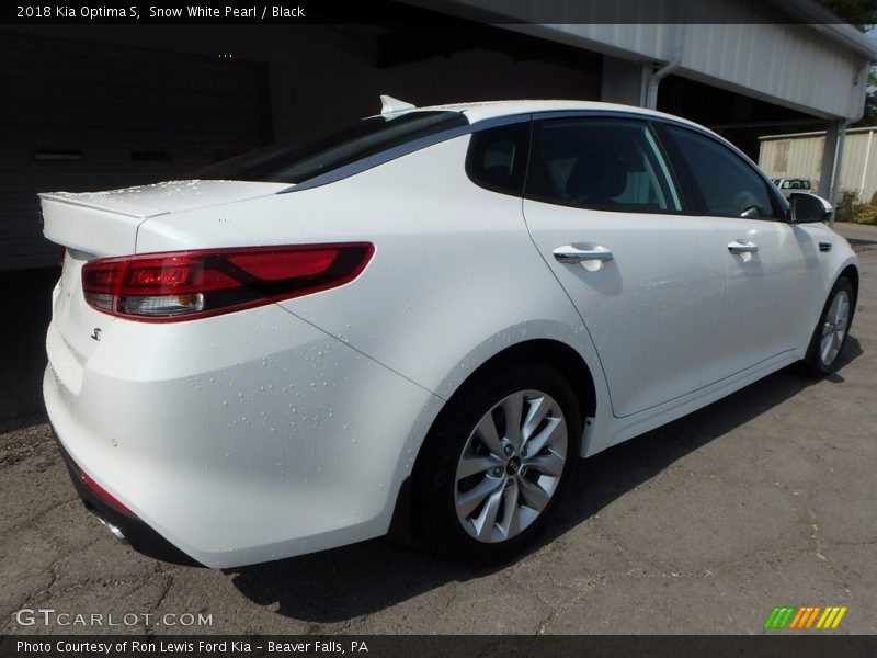 Snow White Pearl / Black 2018 Kia Optima S