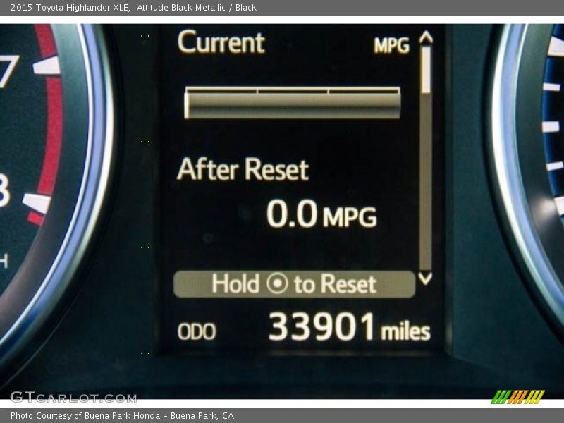 Attitude Black Metallic / Black 2015 Toyota Highlander XLE