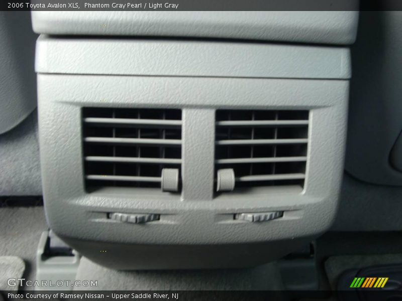 Phantom Gray Pearl / Light Gray 2006 Toyota Avalon XLS